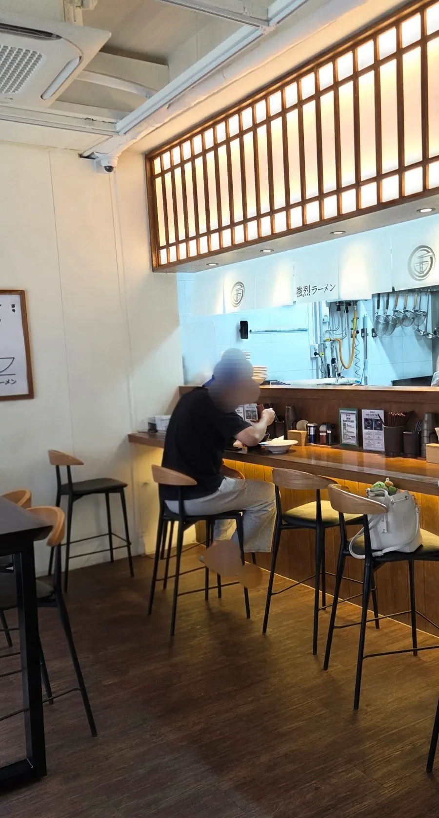 교레츠라멘 부천대점 매장 입구 안내