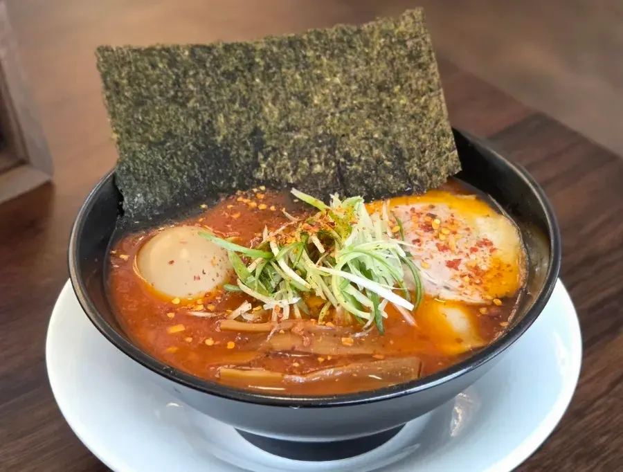 다 비운 라멘 그릇