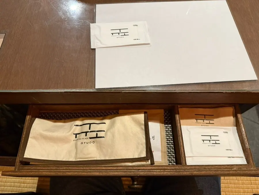 Cutlery pouch stored in a personal drawer