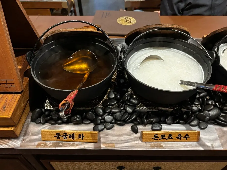 규도 마포공덕본점 홀 전경