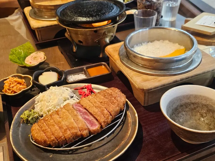 훈연 규카츠 정식 한 상