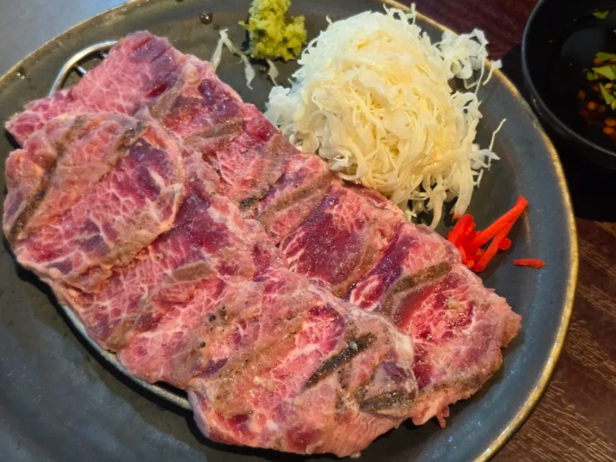 화로에 구워 먹는 훈연 야끼니꾸