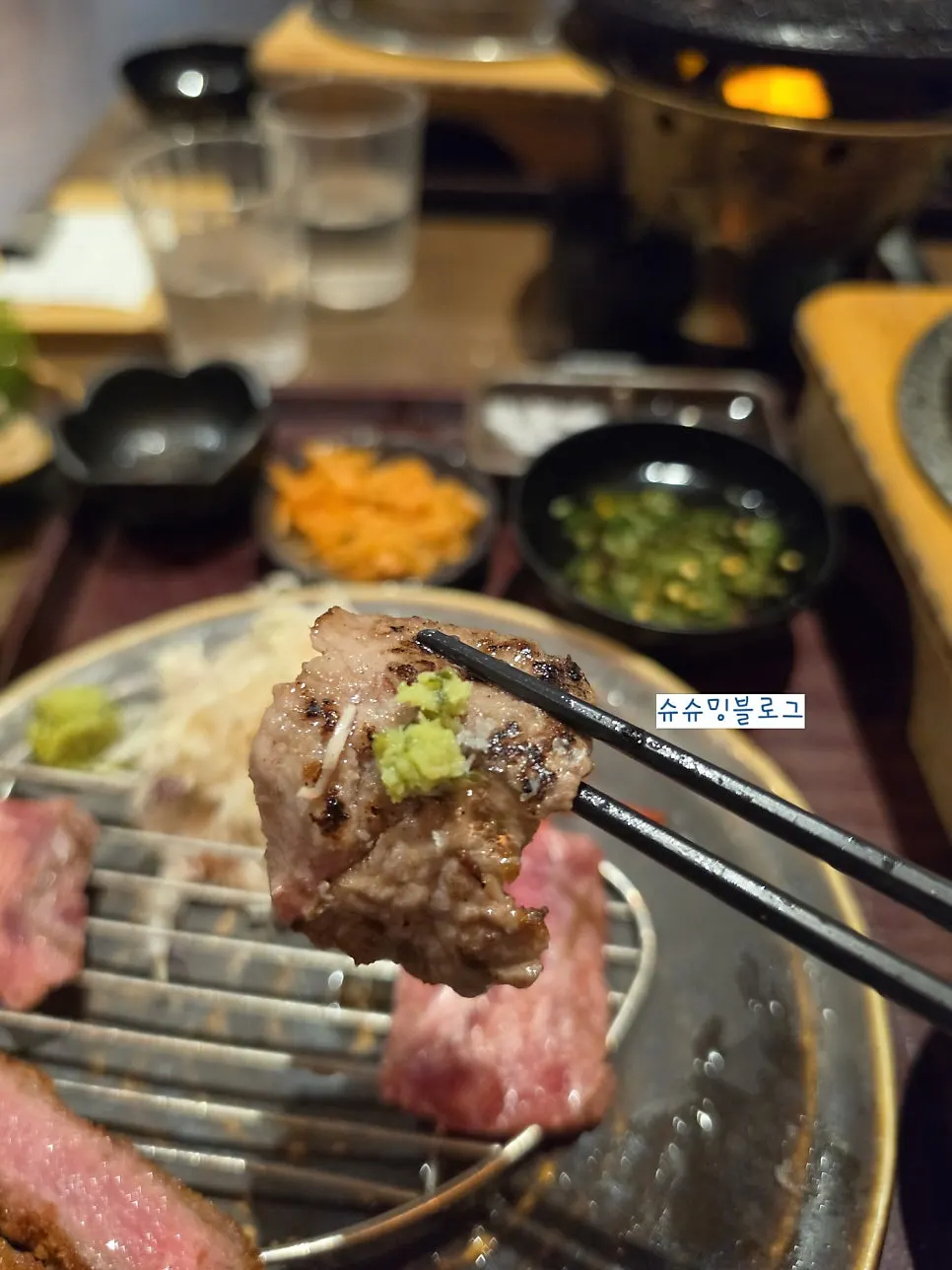 후레이크를 넣은 숭늉 한 그릇