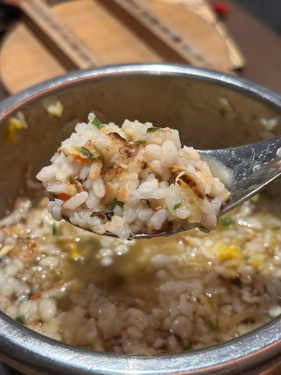 トゥングルレ茶だしにフレークトッピングを入れたお茶漬け