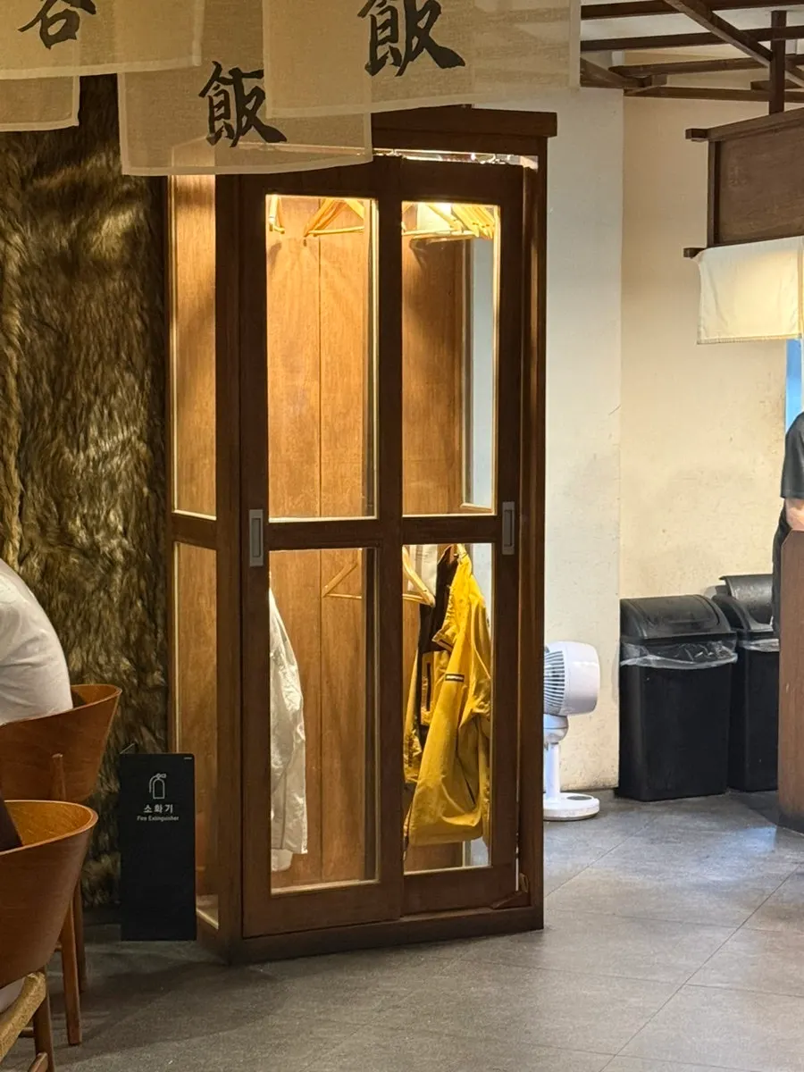 한국과 일본이 섞인 듯한 규도 매장 인테리어
