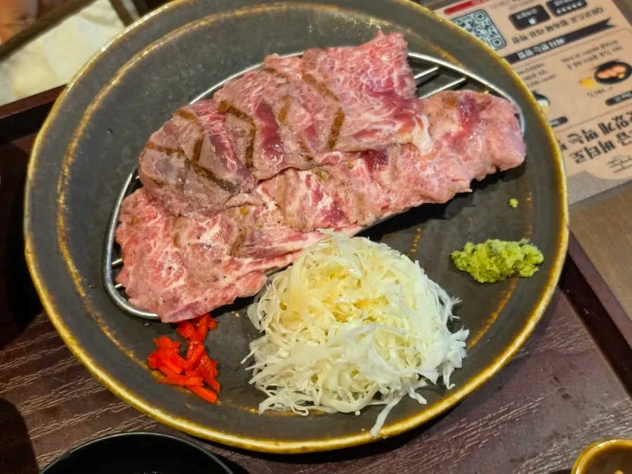 Plate of raw yakiniku before grilling