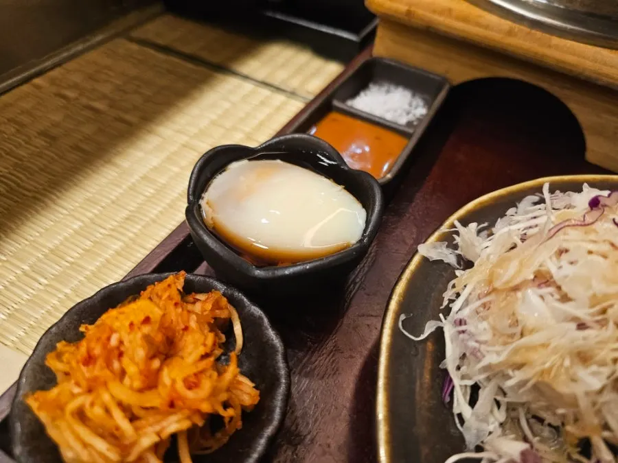 Side dishes served with the gyukatsu set