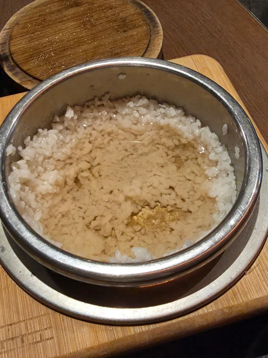 명란을 한 스푼 얹은 숭늉 마무리