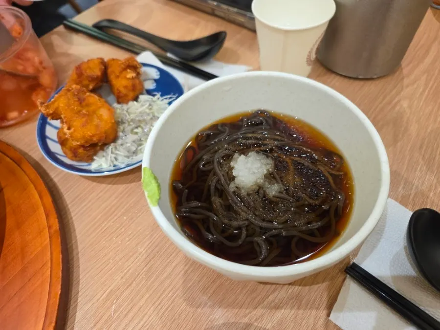 A bowl of Japanese-style curry topped with char siu
