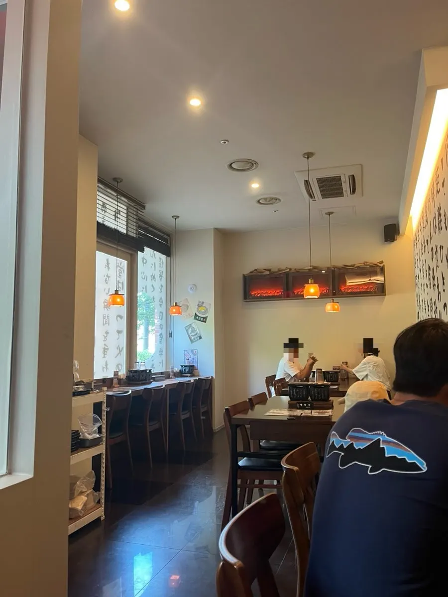 규엔당 매장 좌석 구성