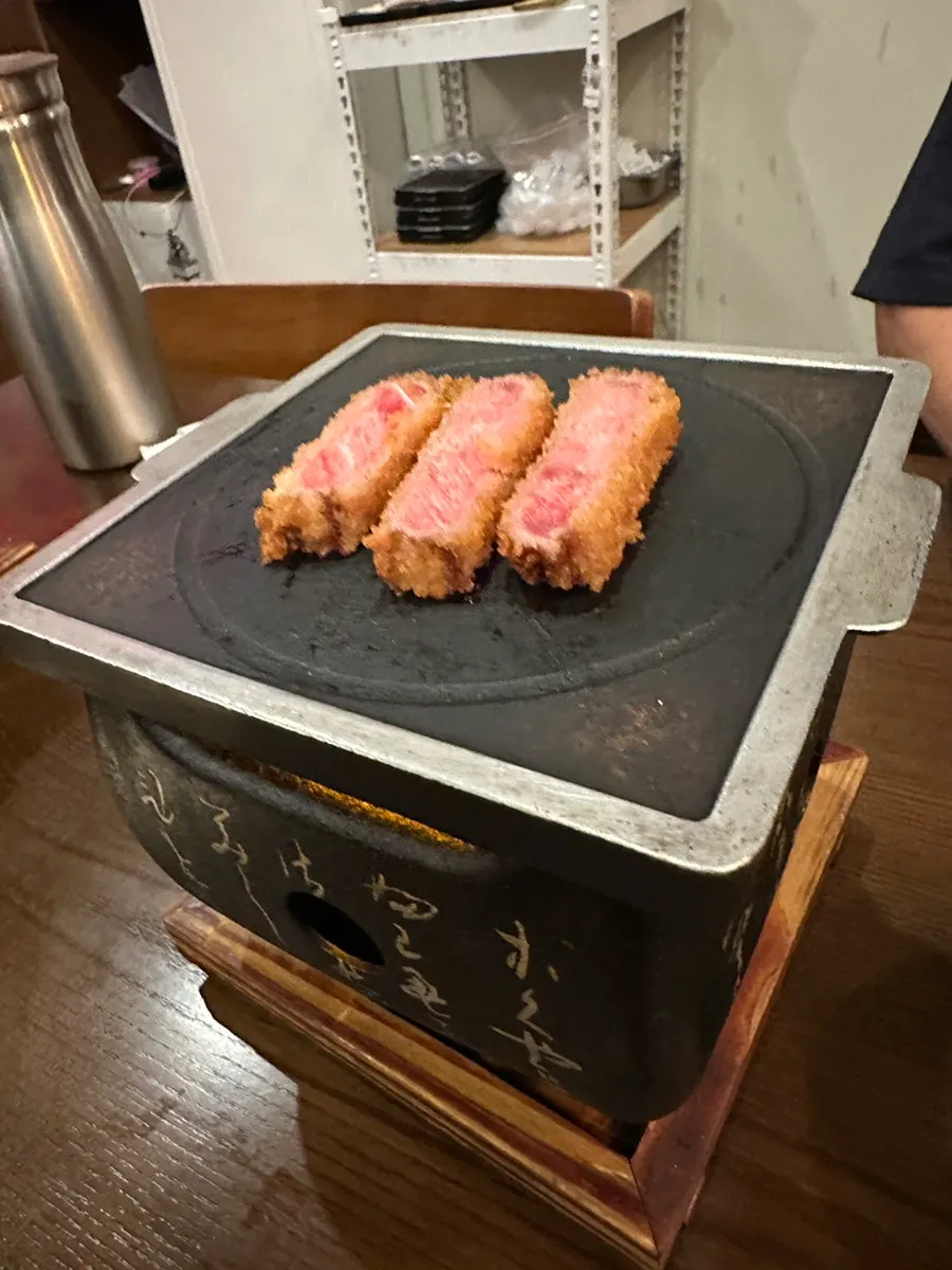 화로에 굽는 채끝 규카츠 조각