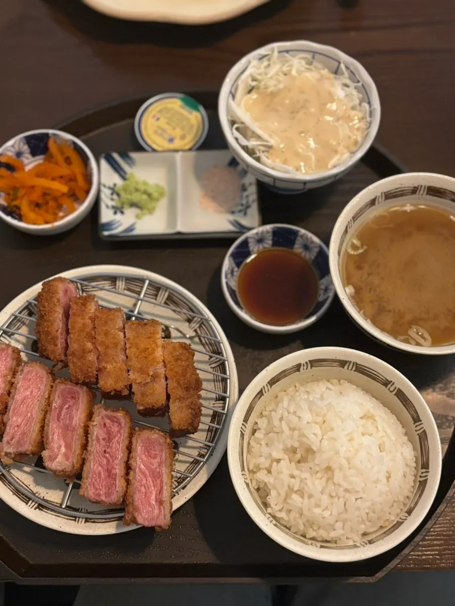 Thick-cut tenderloin gyukatsu as served