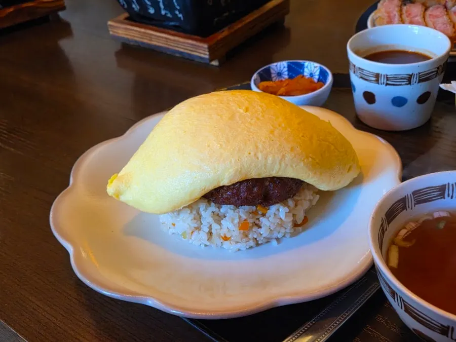 Table setting of the hamburger steak omurice at Gyuen-dang