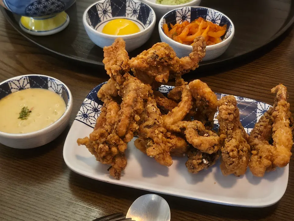 Plate of geso-age tempura at Gyuen-dang