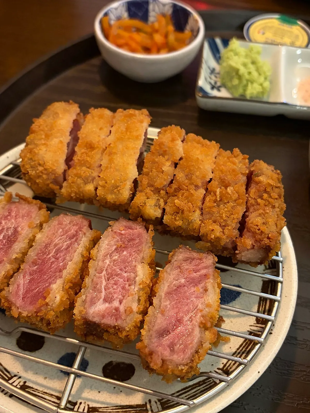 길가에 위치한 규엔당 아브뉴프랑 광교점 입구