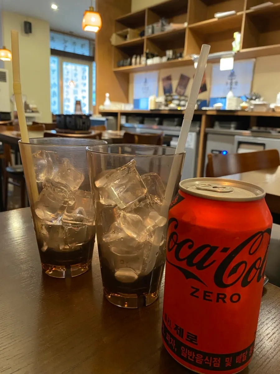 Zero Coke served alongside the gyukatsu