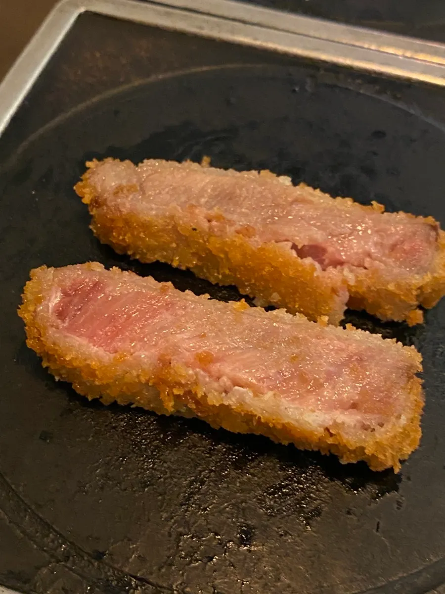 Sirloin gyukatsu eaten together with rice