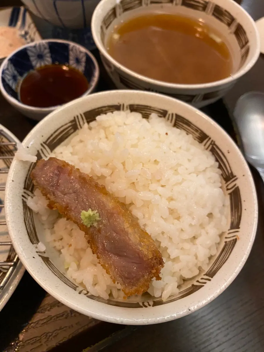 Gyukatsu paired with salt and wasabi