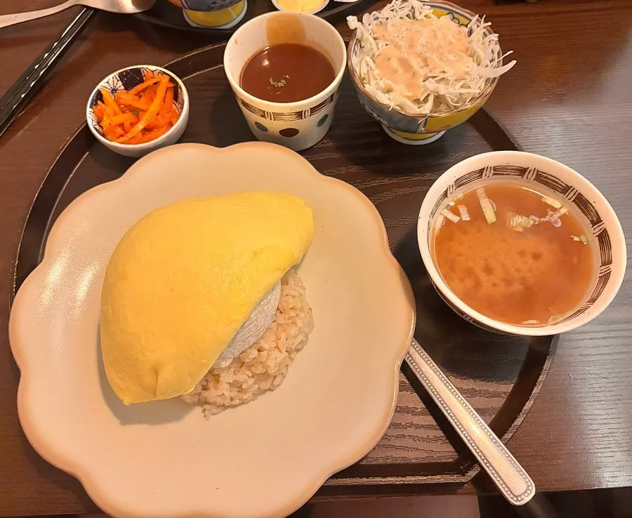 다 비운 규엔당 접시