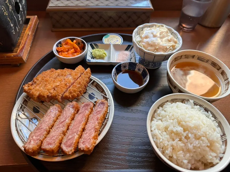 Sirloin gyukatsu table setting at Gyuen-dang