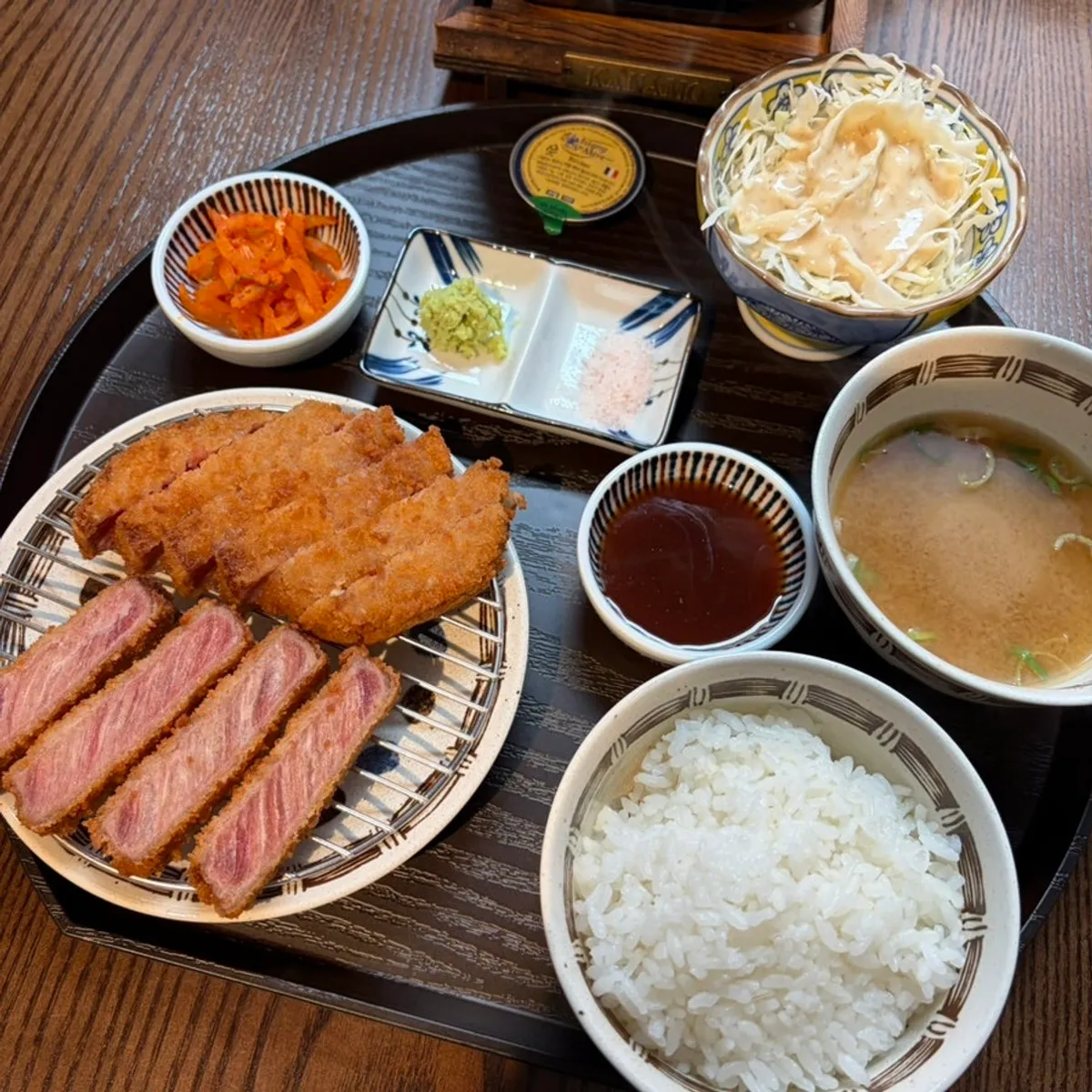 채끝규카츠 한 상 차림