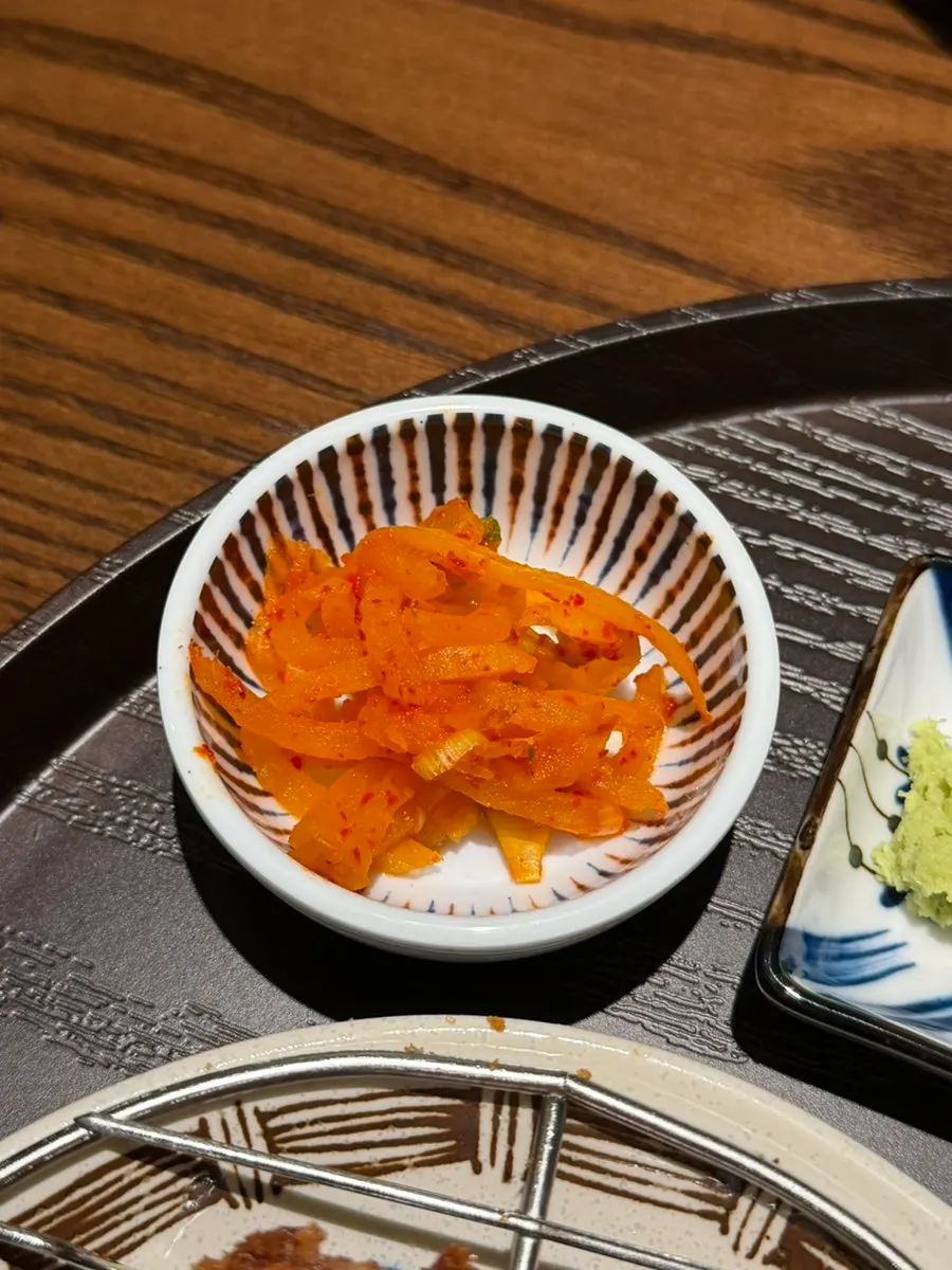 Sauce lineup served with the gyukatsu