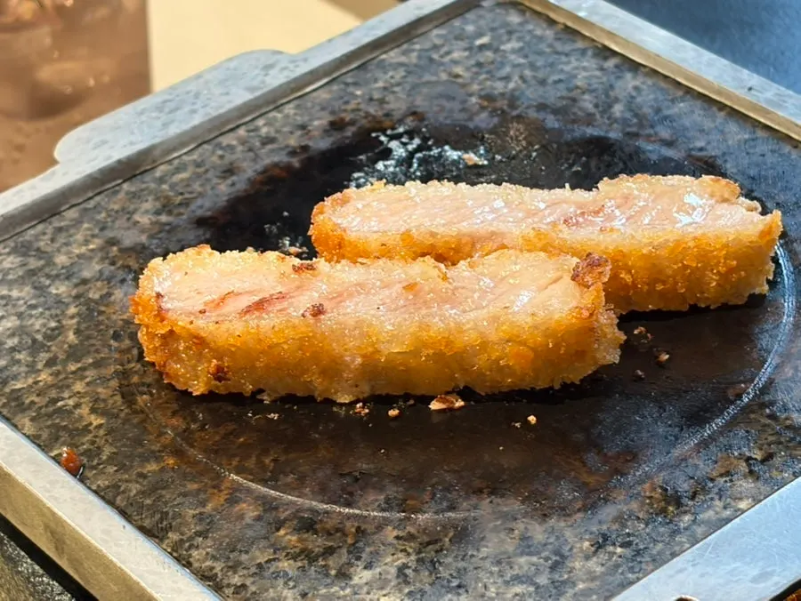 버터를 올려 함께 구운 규카츠