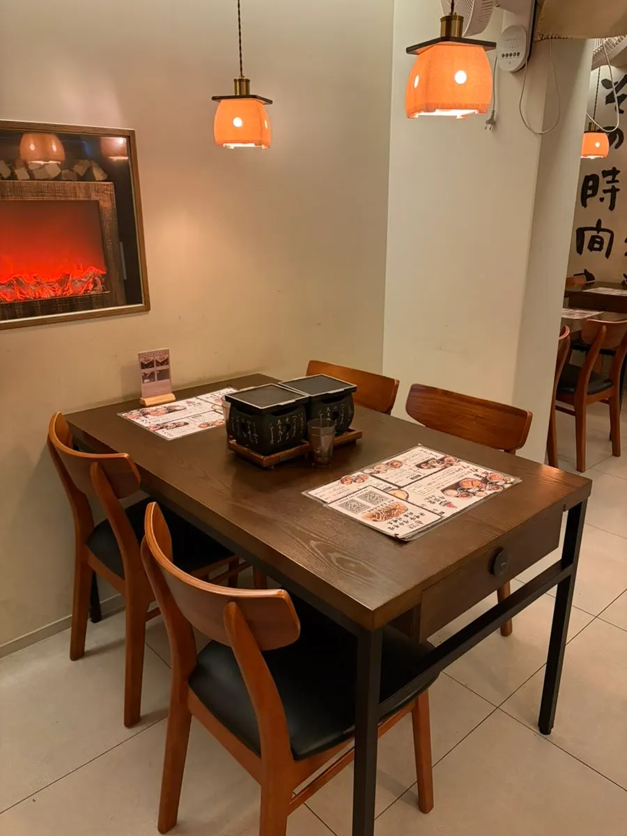 Solo bar seat for dining alone