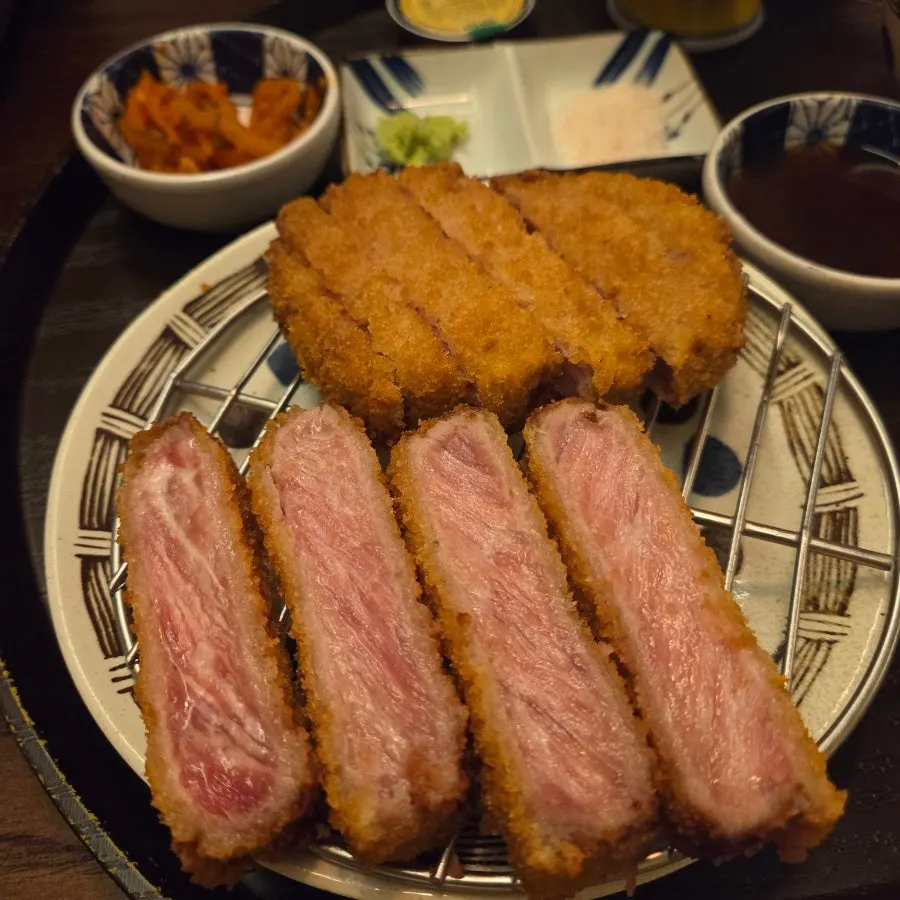 씹는 맛이 살아있는 채끝 규카츠