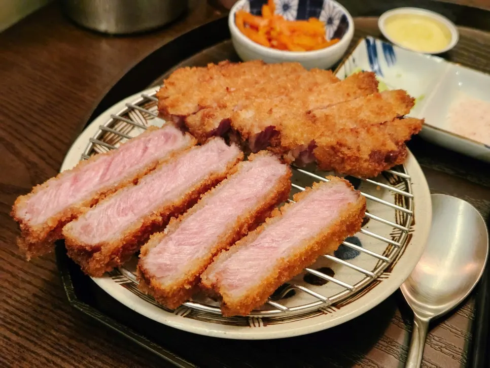 정통 스타일로 나온 채끝 규카츠