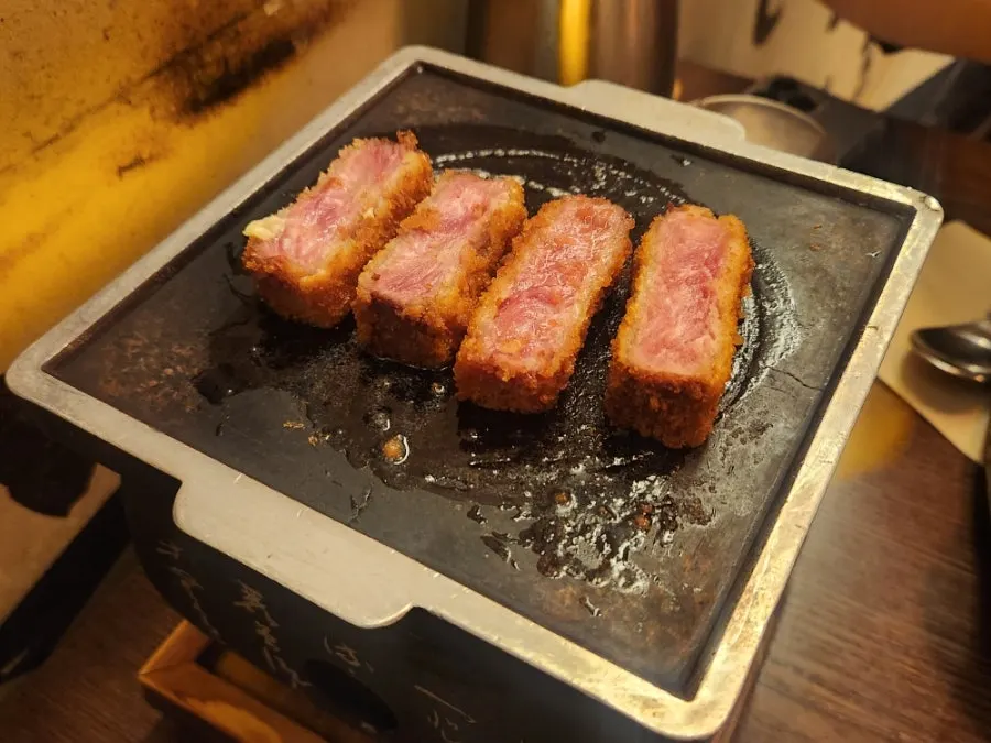 화로에 올리기 전 규카츠 접시