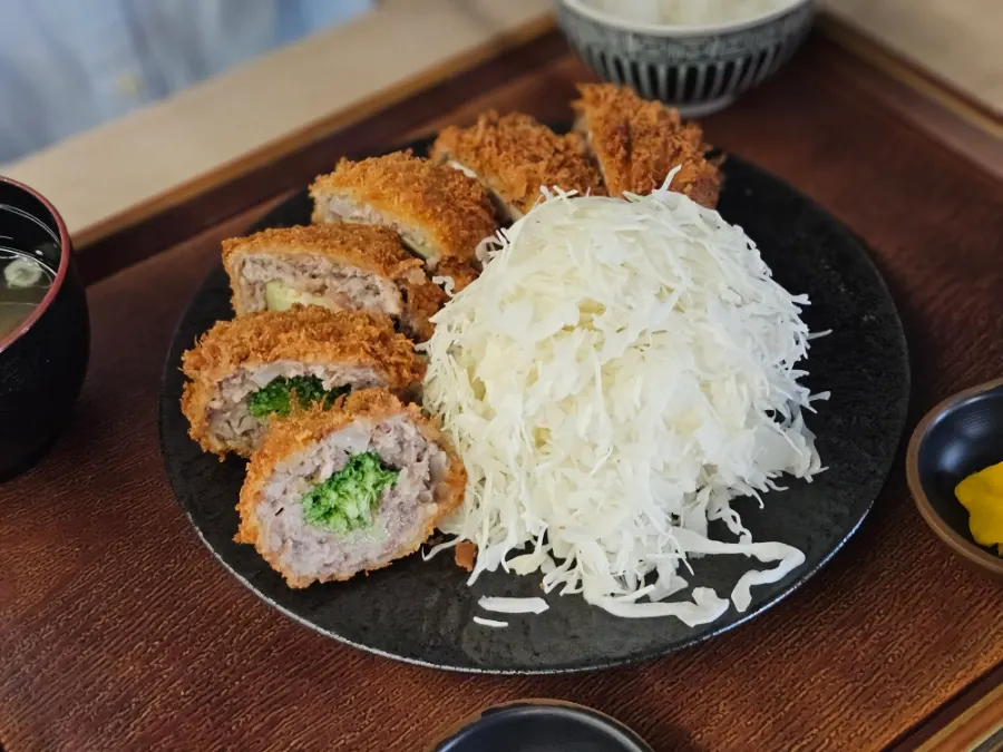 A plate of the signature Gyugyu menchi katsu
