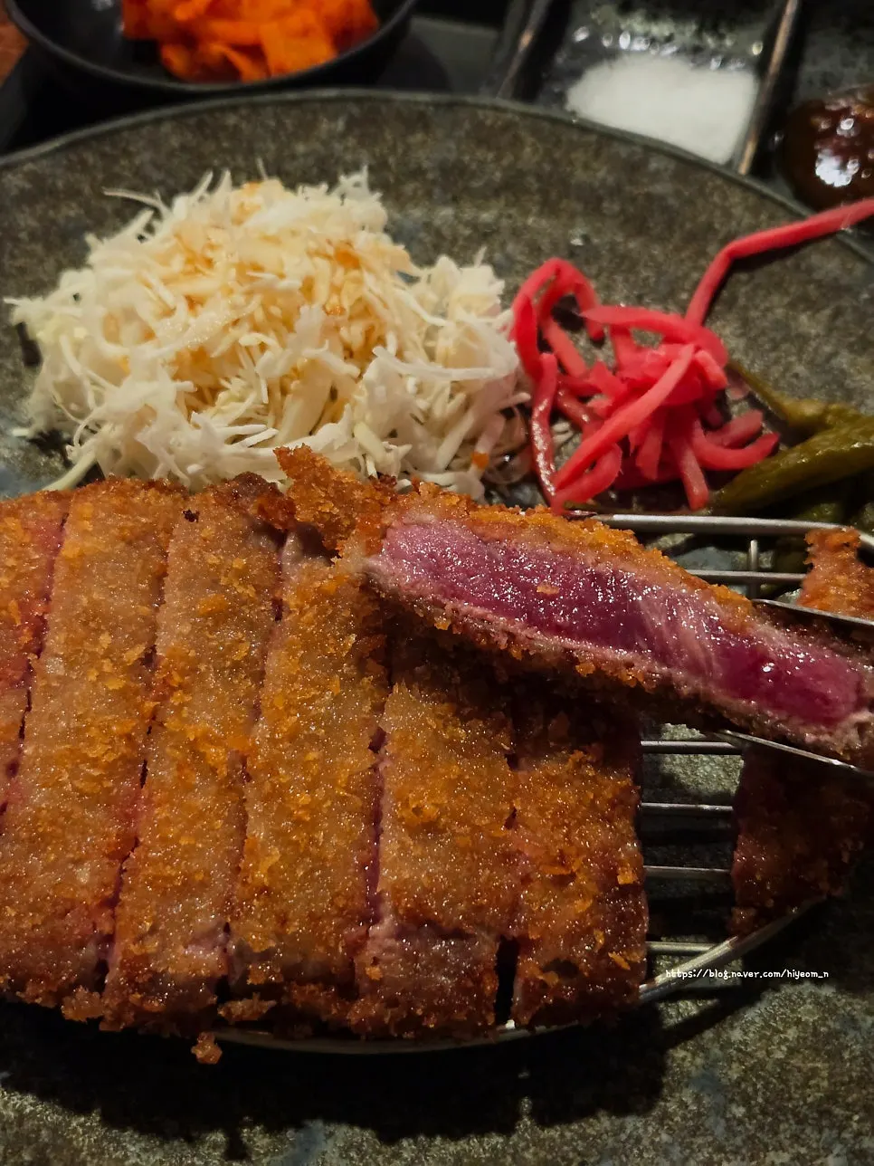 Table spread showing the cross-section of the gyukatsu