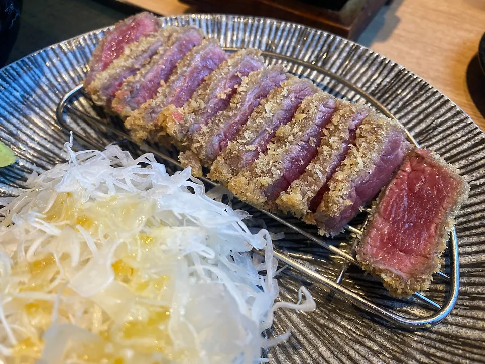 Cross-section of the lightly pre-cooked gyukatsu