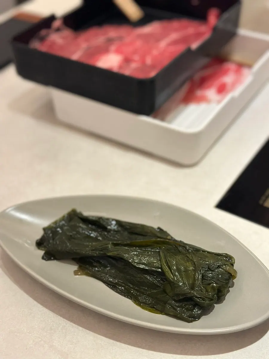 야채를 듬뿍 넣은 샤브샤브 냄비