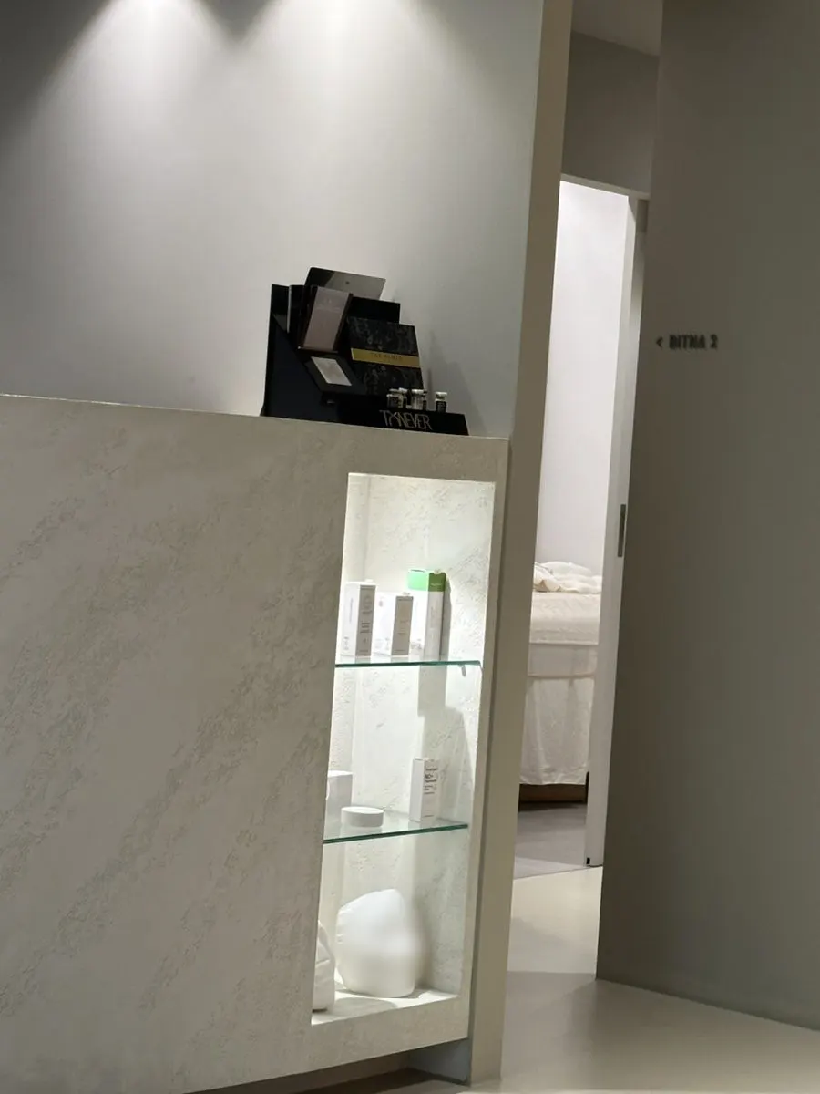 Waiting area next to reception