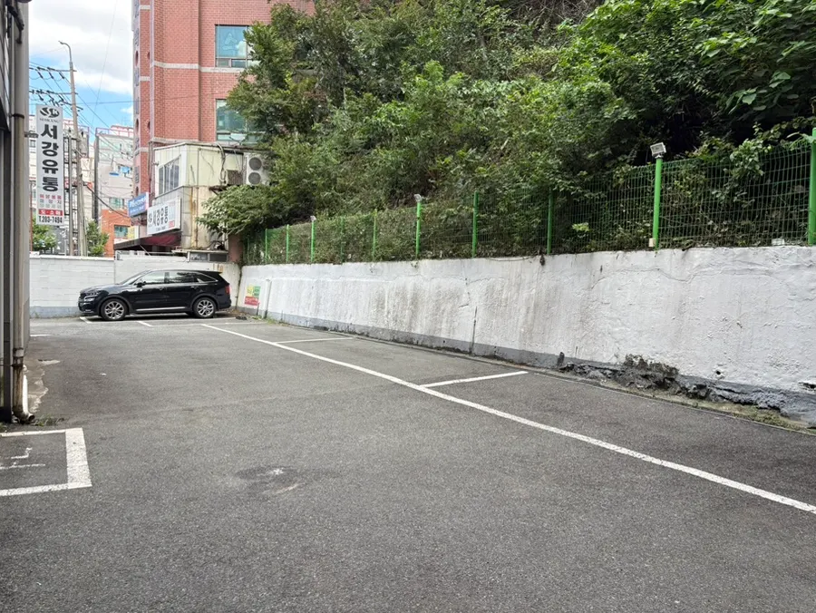 Pilotis-structure ground floor parking area
