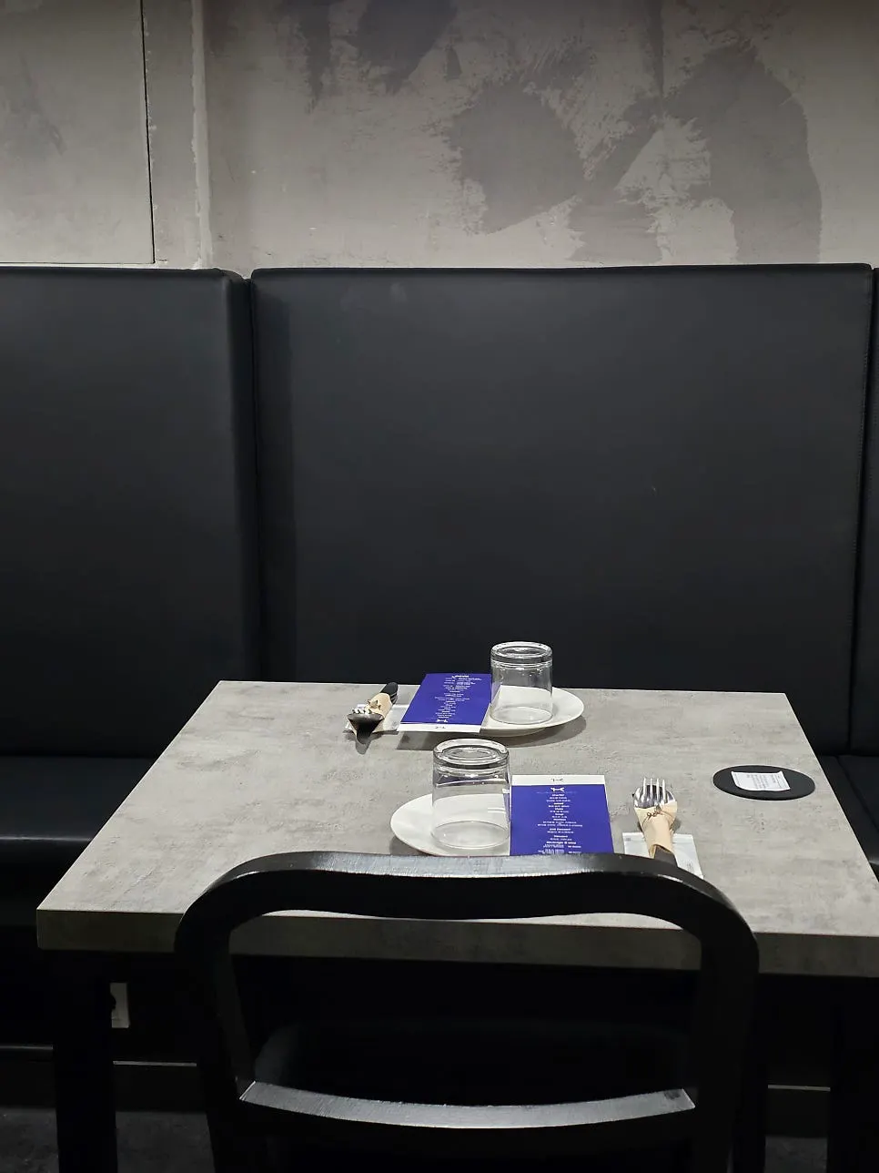 하도 실내 인테리어 세로 컷
