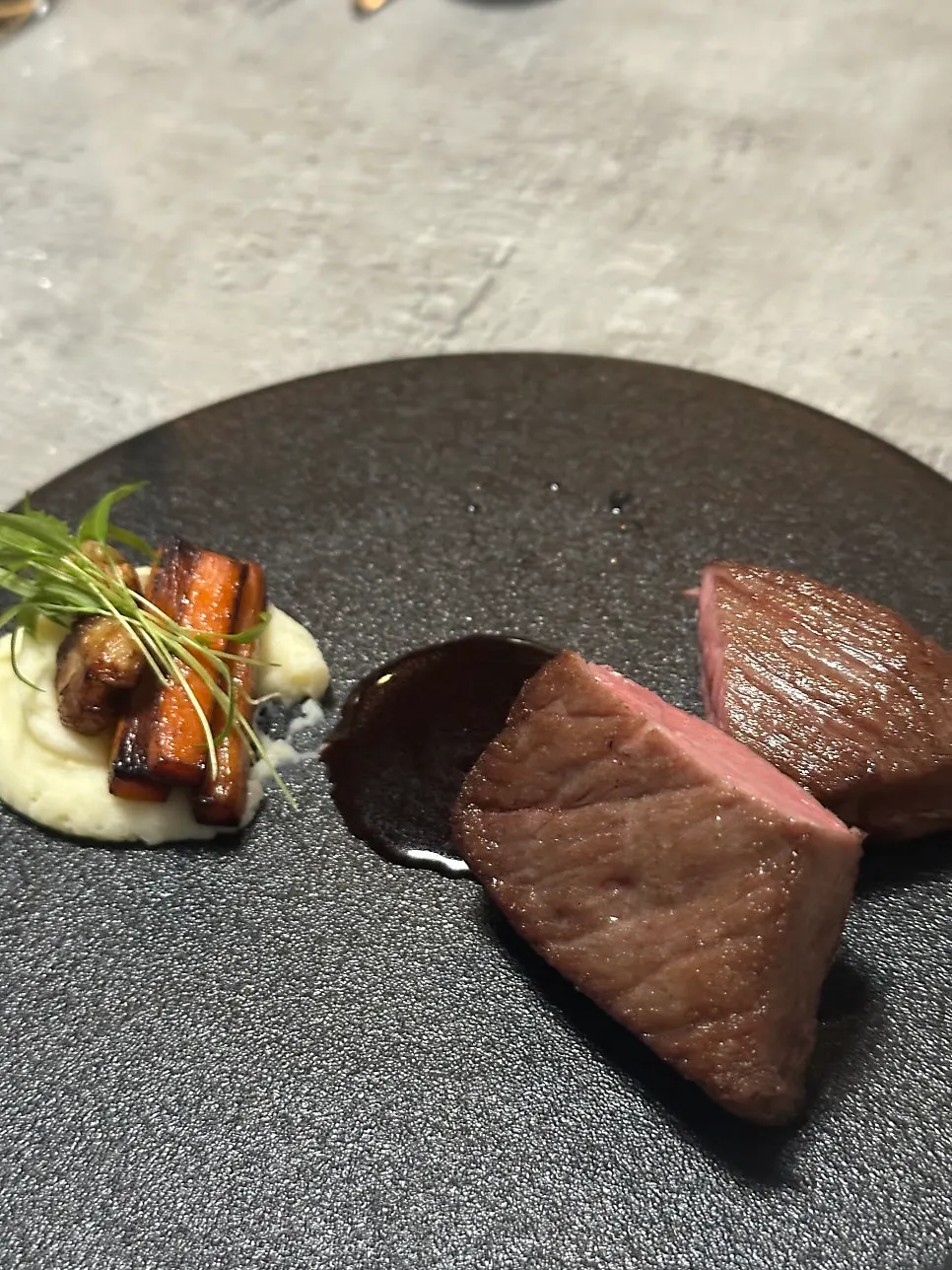 Chuck flap sous vide steak with wine sauce