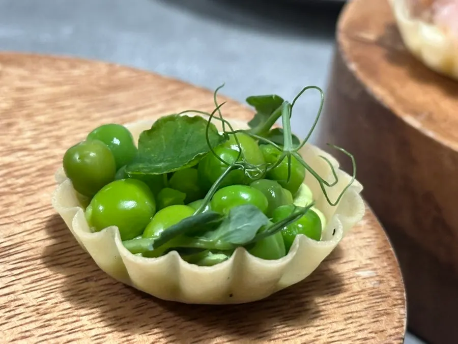 완두콩 타르트와 단새우 사과 타르트