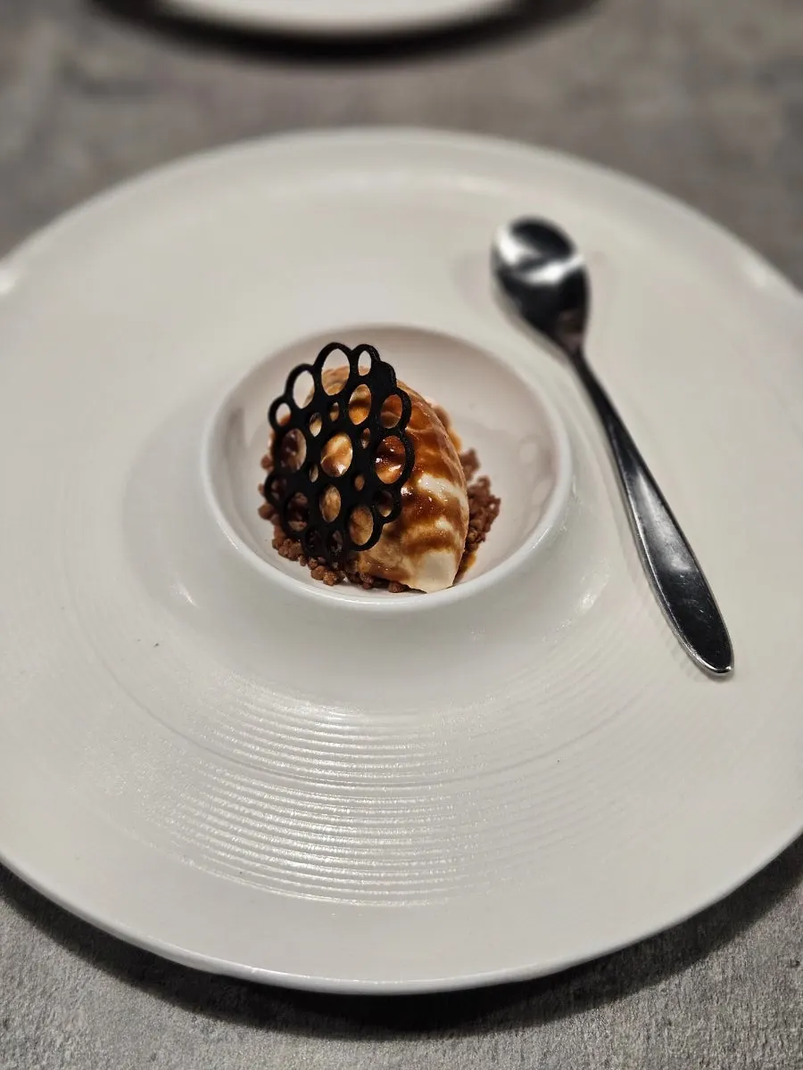 Earl Grey ice cream topped with caramel sauce