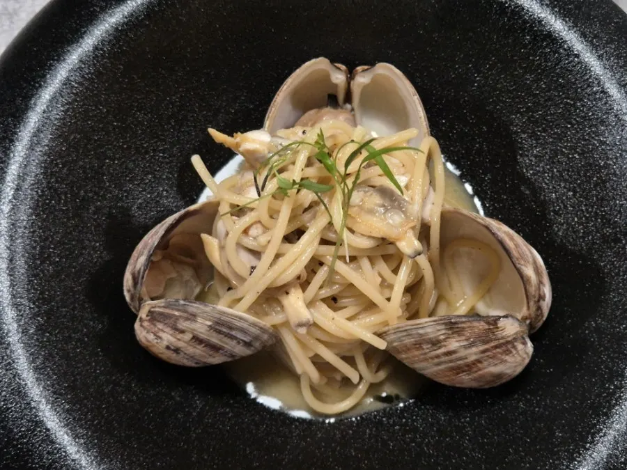 하도 올리브오일 파스타 한 접시