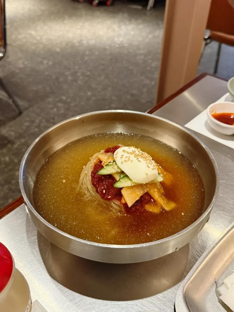 살얼음 동동 뜬 사이드 물밀면