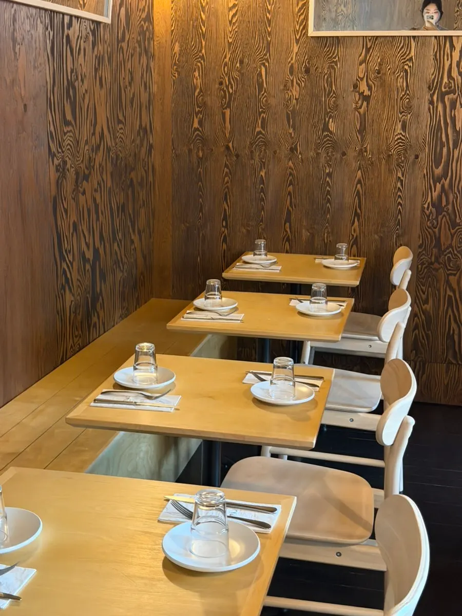 The interior suited to blind dates and dates