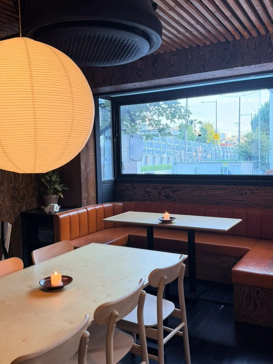 The relaxed interior of TPM hbc