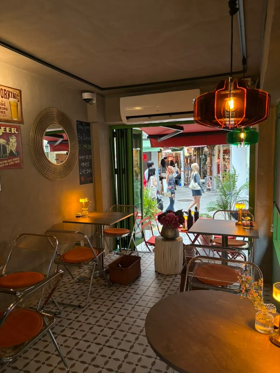 Inside Sugar Hill wine bar
