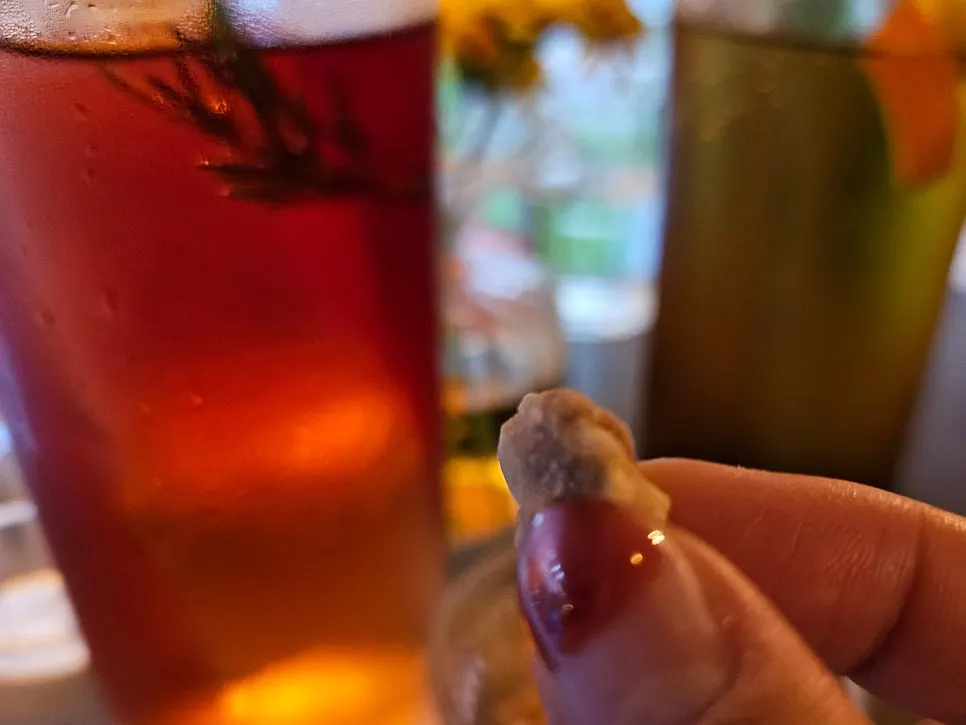 Drinks served alongside complimentary peanuts