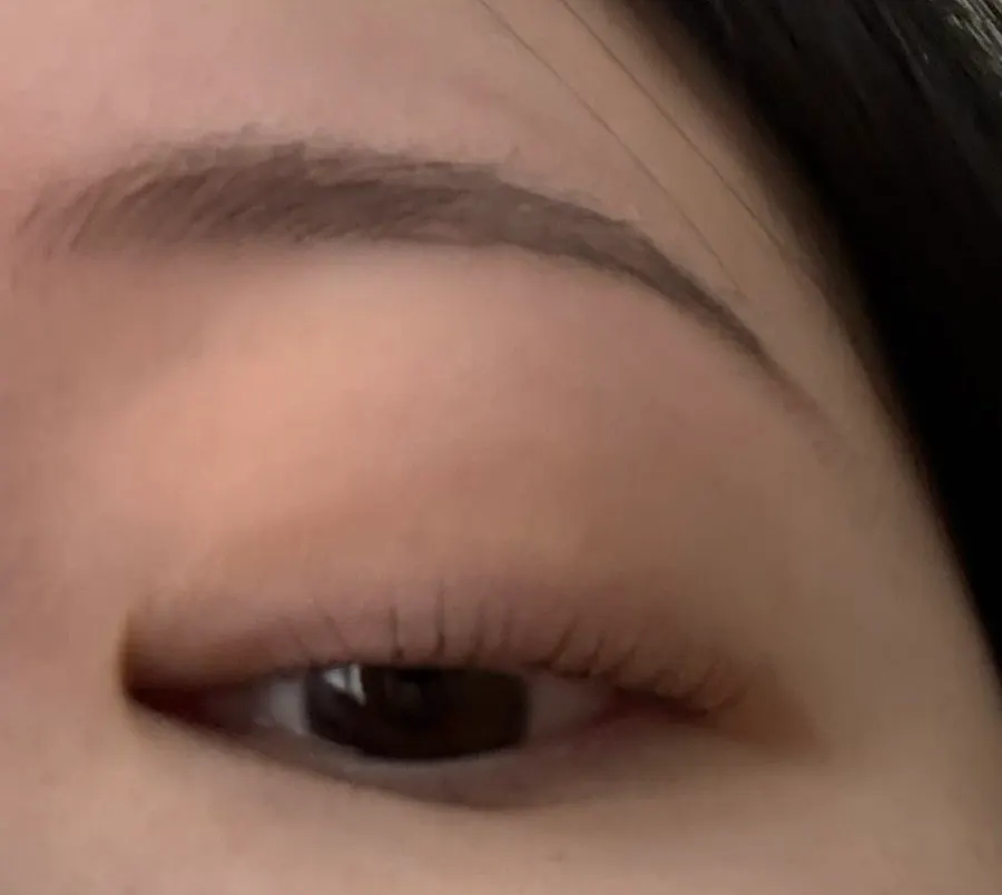 Close-up of the U-curl lash lift result