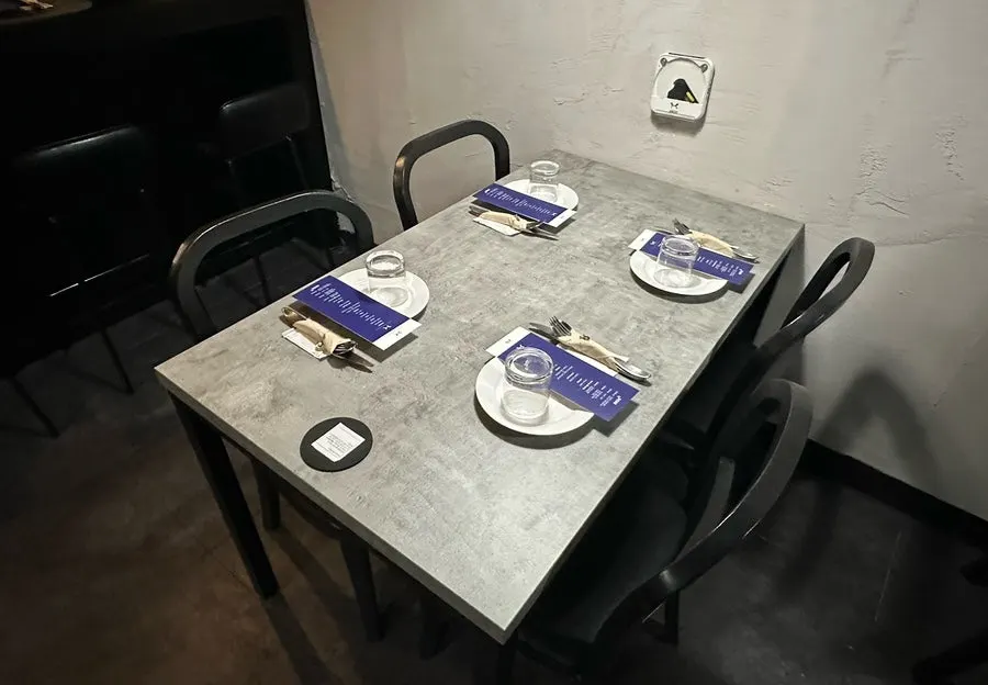 Seating layout inside Hado