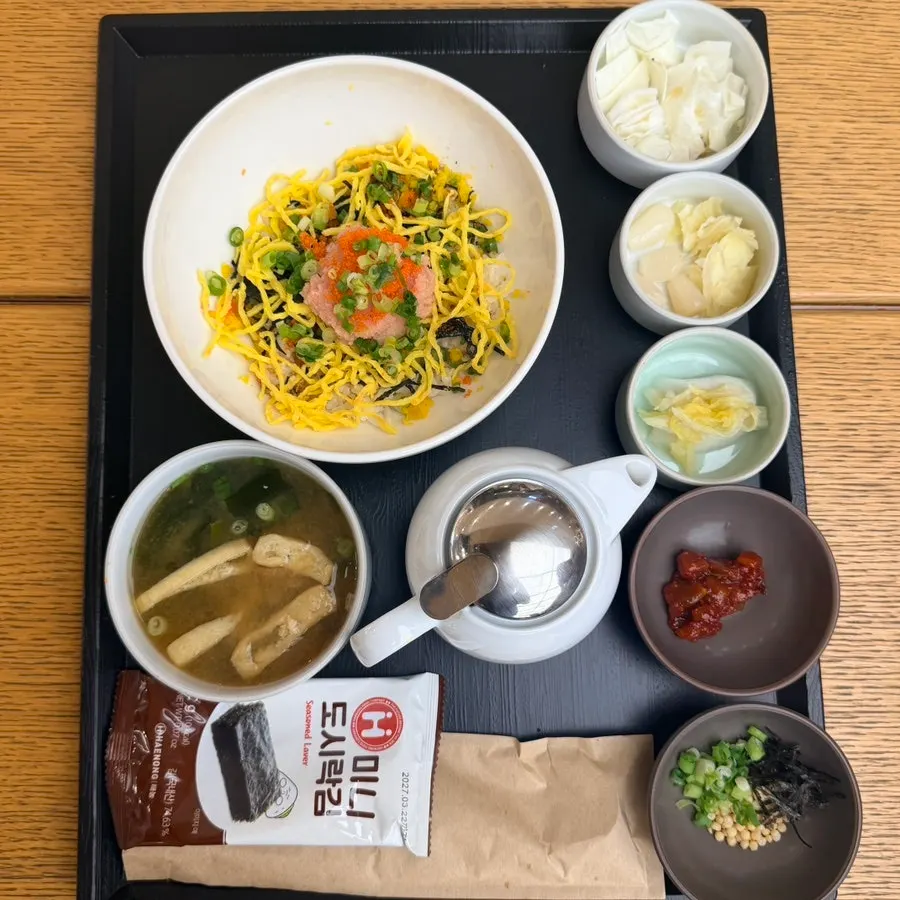 명란과 계란지단, 김이 올라간 명란덮밥
